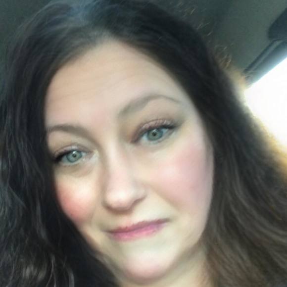 Profile Picture of Frederica Blacklock (@fblacklock) on Poshmark