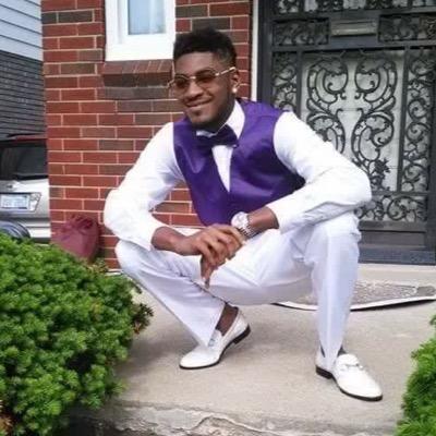 Profile Picture of Robert | Hunter ❄️ (@swavey_stokes) on Twitter