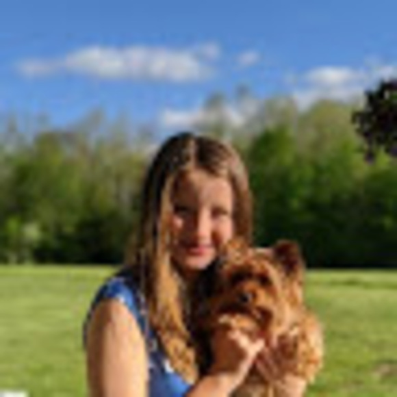 Profile Picture of Reese Cargal (@reesecargal) on Poshmark