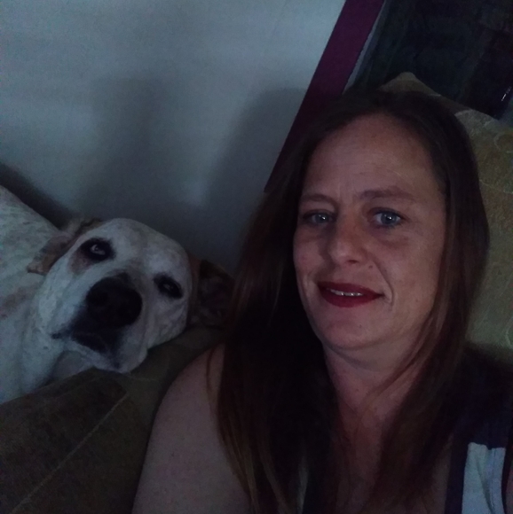 Profile Picture of Kelly Kammerer (@kelly_kammerer) on Poshmark