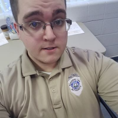 Profile Picture of Jeffrey Schell (@alternatehate8) on Twitter