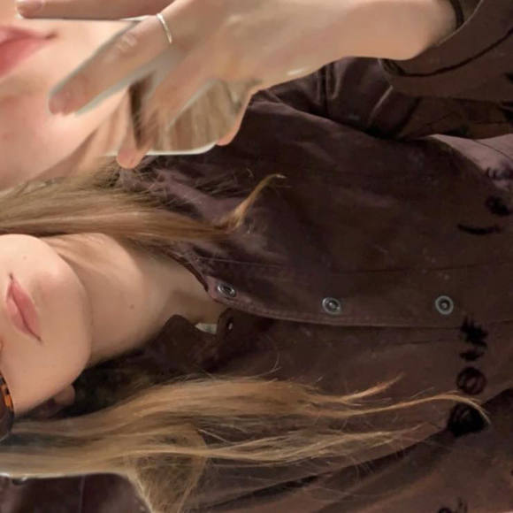 Ellie Dumouchel - Poshmark Profile Picture of Ellie Dumouchel (@bonbonsauvage) on Poshmark