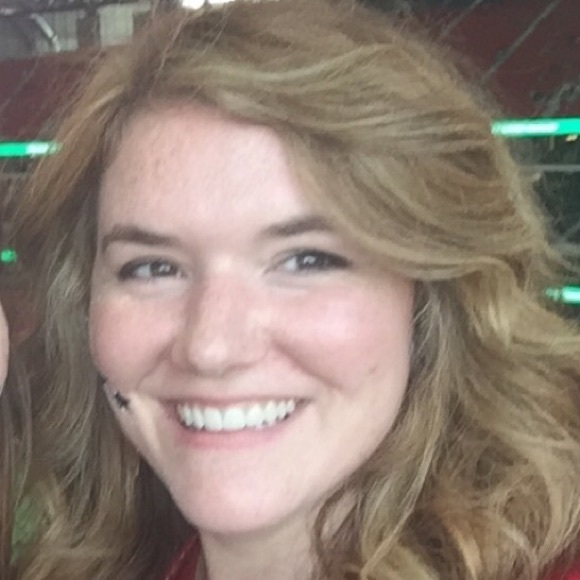 Profile Picture of Katie Hoglen (@ktred17) on Poshmark