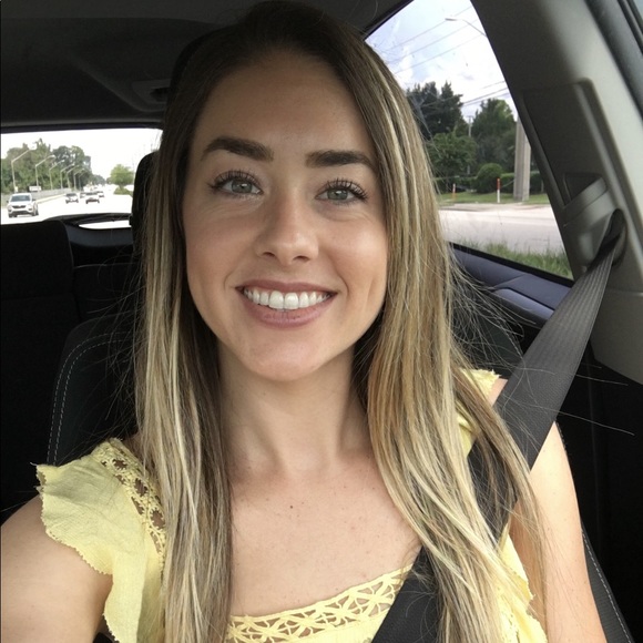 Profile Picture of Mollie Goodroe (@molliegoodroe) on Poshmark