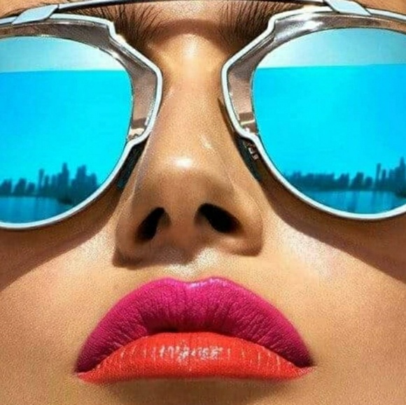 Profile Picture of Rachel Holcombe (@rachels_runway) on Poshmark
