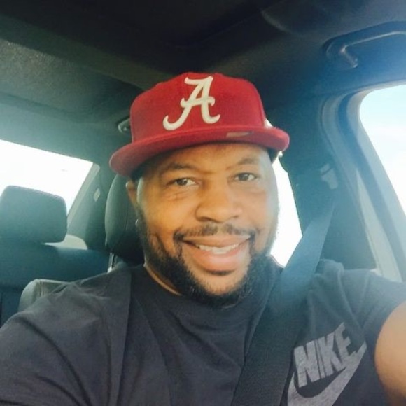 Profile Picture of Aaron Tate (@sweetgum1733) on Poshmark