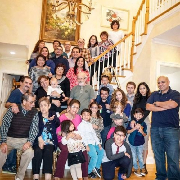 Profile Picture of Carmen Avramidis (@jemcacreations1) on Poshmark