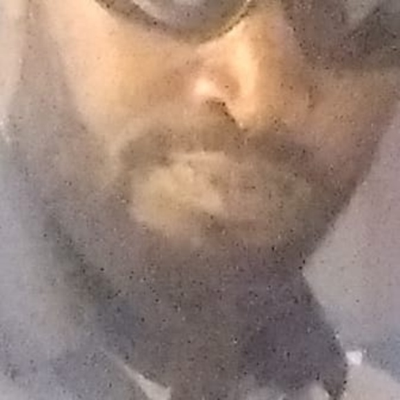 Profile Picture of Hassane Diallo (@hassanediallo) on Poshmark