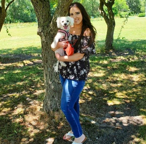 Profile Picture of Hrisanthi Sotiropoulos (@hsotiropoulos) on Poshmark