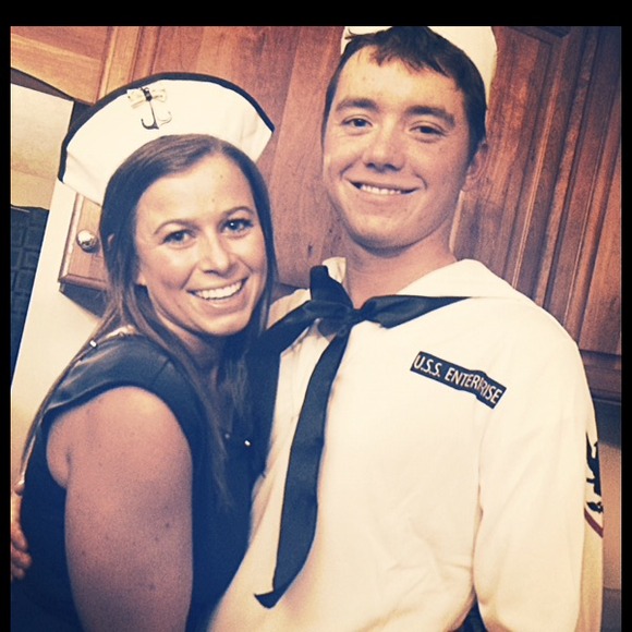 Profile Picture of Kelli Witt (@kelli_witt) on Poshmark