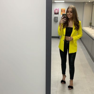 Profile Picture of Luce (@lucie_notman) on Twitter