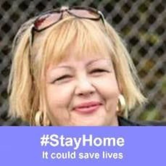 Profile Picture of Cindy Wozny (@alexchris) on Poshmark