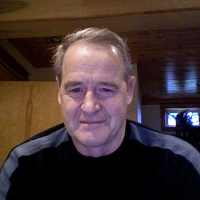 Profile Picture of Tom Smallman (@smallmatv) on Twitter