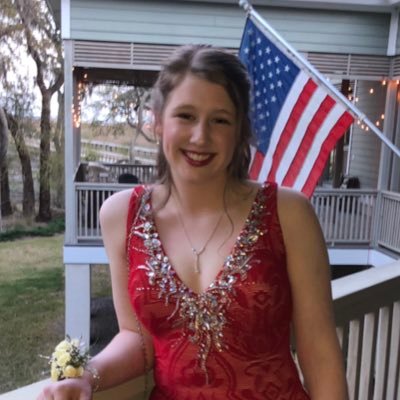 Profile Picture of Julia (@juliatyson44) on Twitter