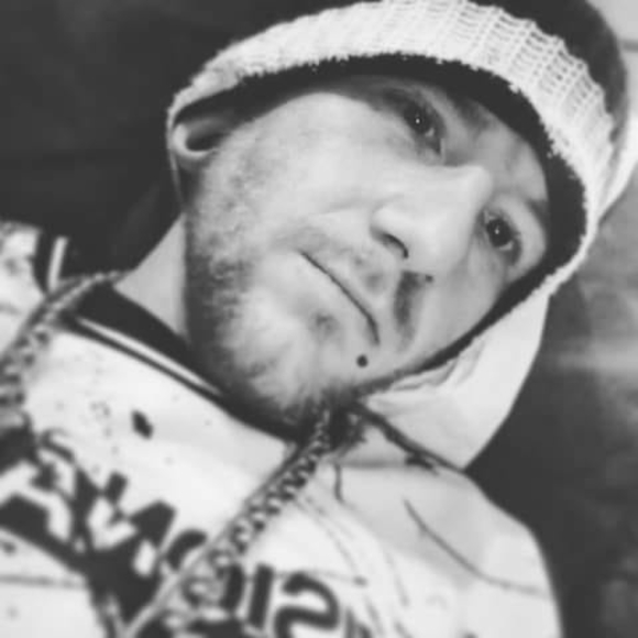 Profile Picture of Tyler Bunch (@tylerbrian3087) on Poshmark