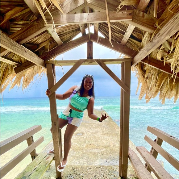 Profile Picture of Alex Persaud (@alexpersaud) on Poshmark