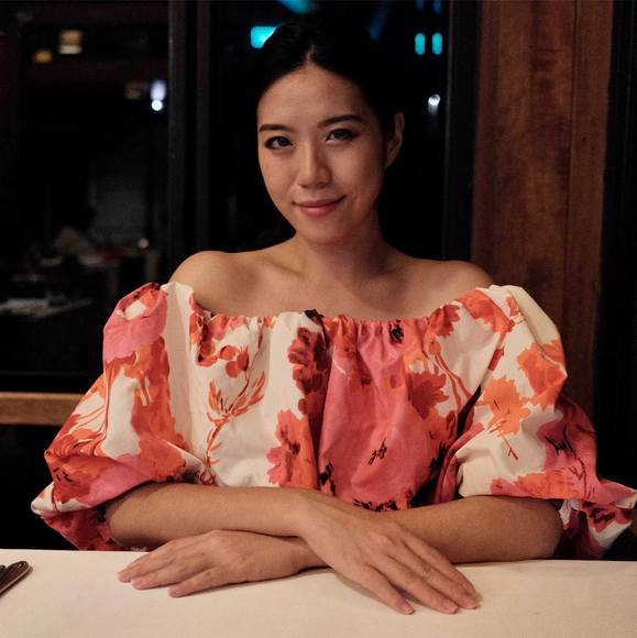 Profile Picture of Eyi Huang (@eyi) on Poshmark