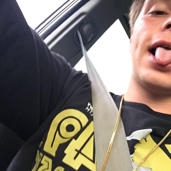 Profile Picture of Tanner Compton (@tanner1881) on Poshmark