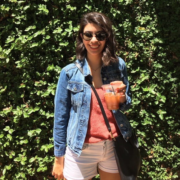 Profile Picture of Janice Montoya (@janishalejandra) on Poshmark