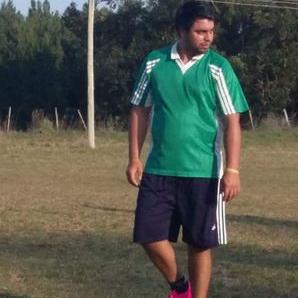 Profile Picture of Robert Varela (@damianronaldo7) on Twitter