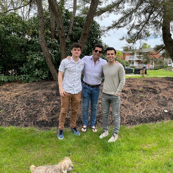 Profile Picture of William Peterpaul (@willyp02) on Poshmark