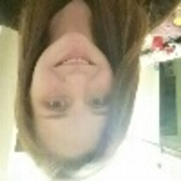 Profile Picture of Alex Conlon (@alexconlon) on Poshmark