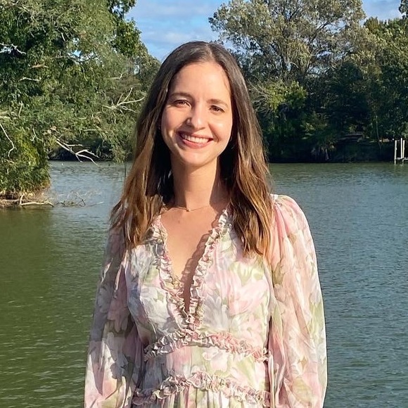 Profile Picture of Maile Hartsook (@mailepearl) on Poshmark