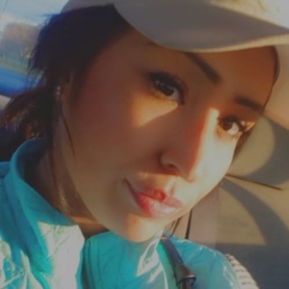 Profile Picture of Nina Montoya (@nativedreams233) on Poshmark