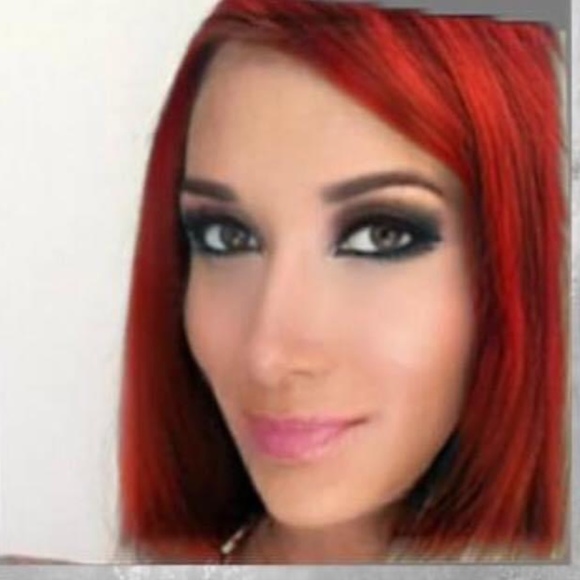 Profile Picture of Dawn Behrmann (@dawnofthedead15) on Poshmark