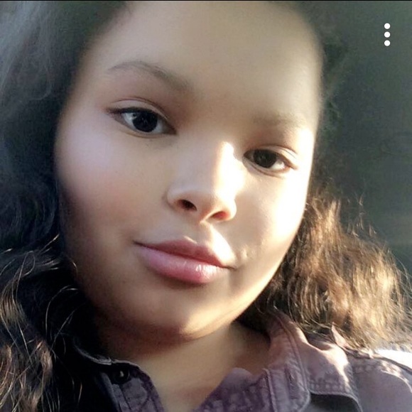 Profile Picture of Kylee Haines (@kylee_hained) on Poshmark
