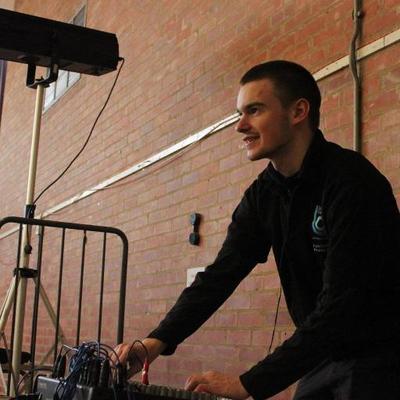 Profile Picture of Robin Potter (@notjeff171) on Twitter