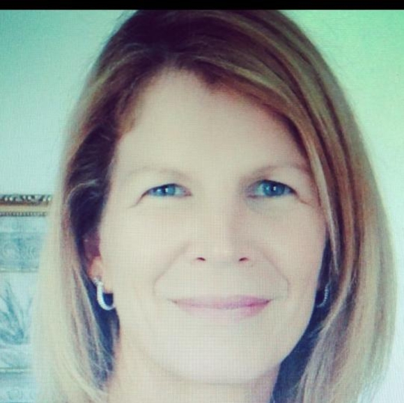 Profile Picture of Annette Pasztor (@annettepasztor) on Poshmark