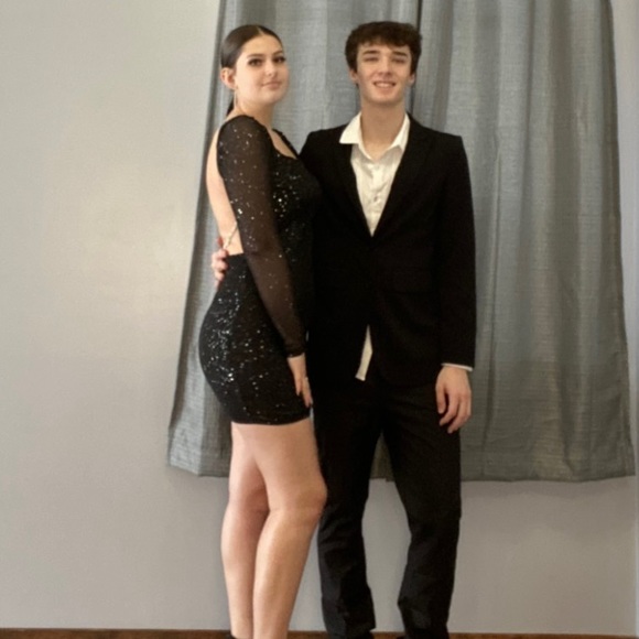 Profile Picture of Dylan Ruschmeyer (@dylanruschmeyer) on Poshmark