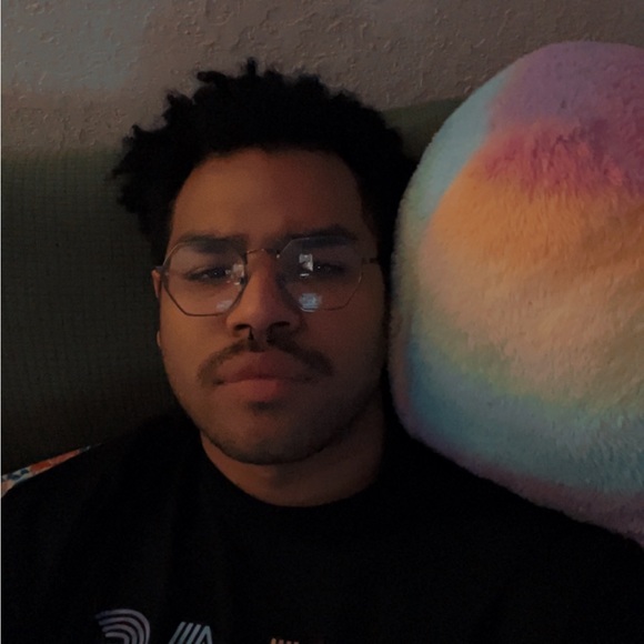 Profile Picture of Paul Ballard (@paulballard484) on Poshmark