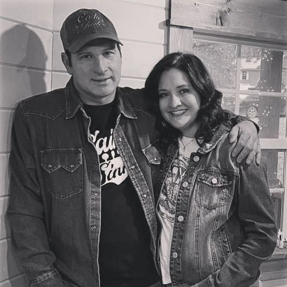 Profile Picture of Stefanie Holdener (@sjw8005) on Poshmark