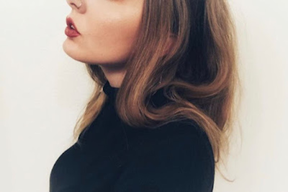 Profile Picture of Danielle Kimball (@vivalaslampes) on Poshmark