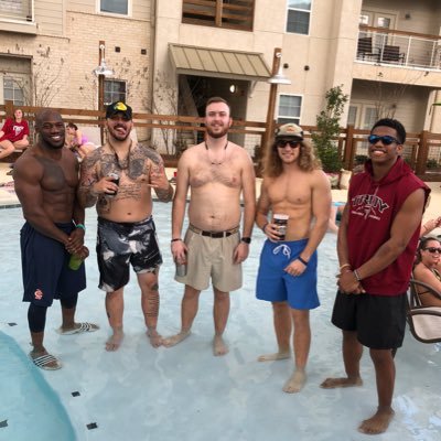 Profile Picture of Tyler Overstreet (@tizzy_25) on Twitter