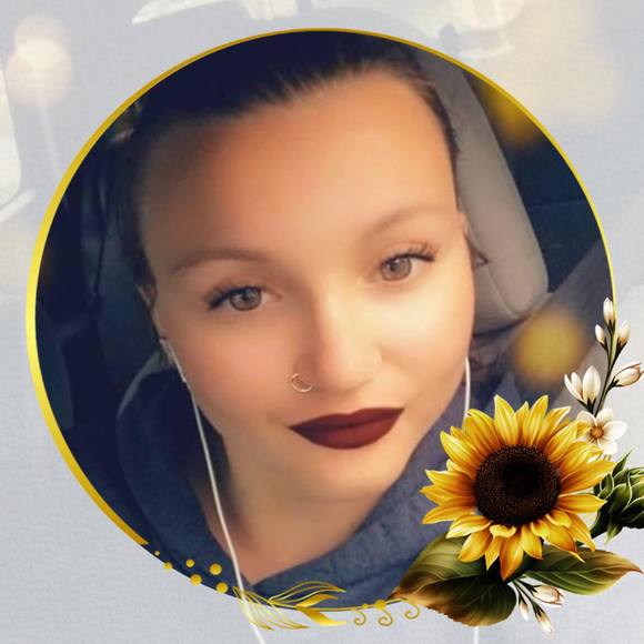 Profile Picture of Michaela Sonnier (@michaelasonnier) on Poshmark