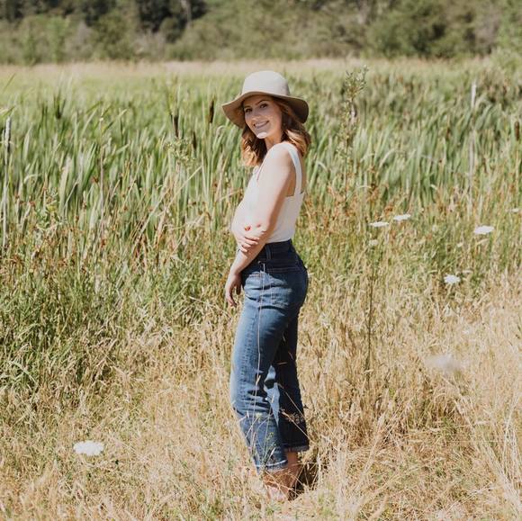 Profile Picture of Caroline Post (@carolinepost) on Poshmark