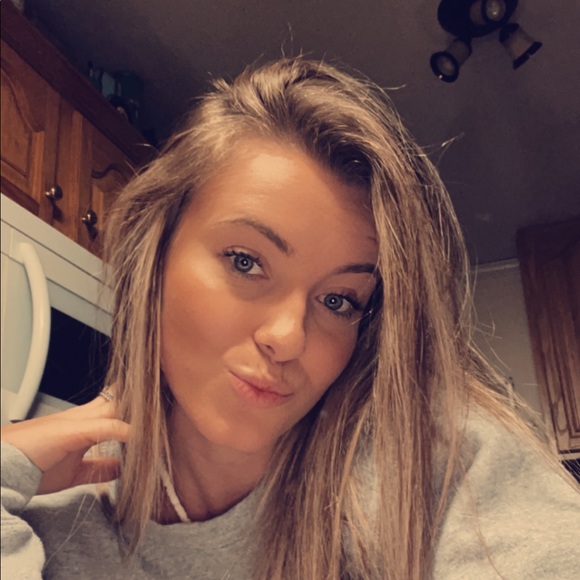 Profile Picture of Jordyn Keefauver (@keefauverjl73) on Poshmark