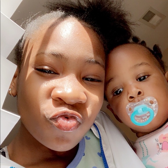 Profile Picture of Jasmine Guillory (@jasm1n3_) on Poshmark