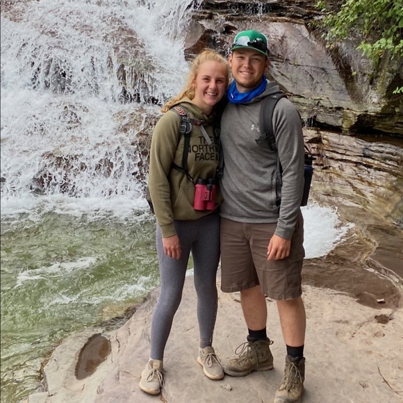 Montanna Klander - Poshmark Profile Picture of Montanna Klander (@montannaklander) on Poshmark