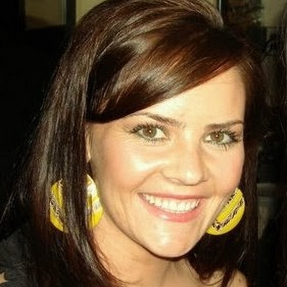 Profile Picture of Valerie Cruts (@vcruts) on Poshmark