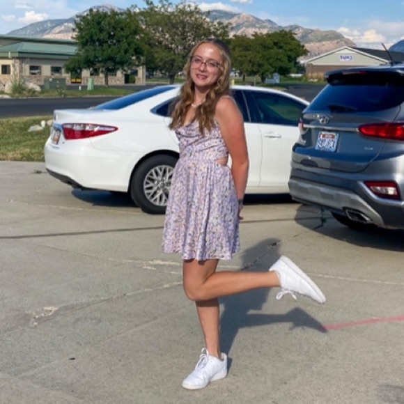 Lola Barkema - Poshmark Profile Picture of Lola Barkema (@lolab473) on Poshmark