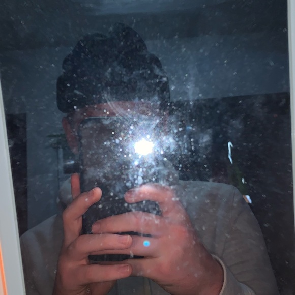 Profile Picture of Ben Wischer (@benwisxher) on Poshmark