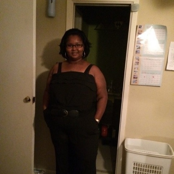 Profile Picture of Andrea Authorlee (@andreaauthorlee) on Poshmark