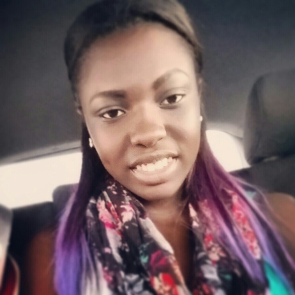Profile Picture of Kentaria Shuler (@kentaria_shuler) on Poshmark