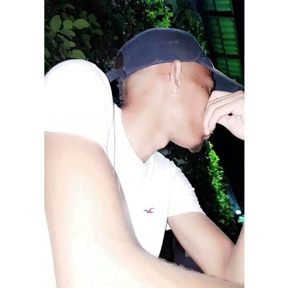 Profile Picture of Kelston Cassanova (@kelstonc) on Poshmark