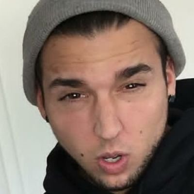 Profile Picture of Allison Minnich (@colby_golbach25) on Twitter