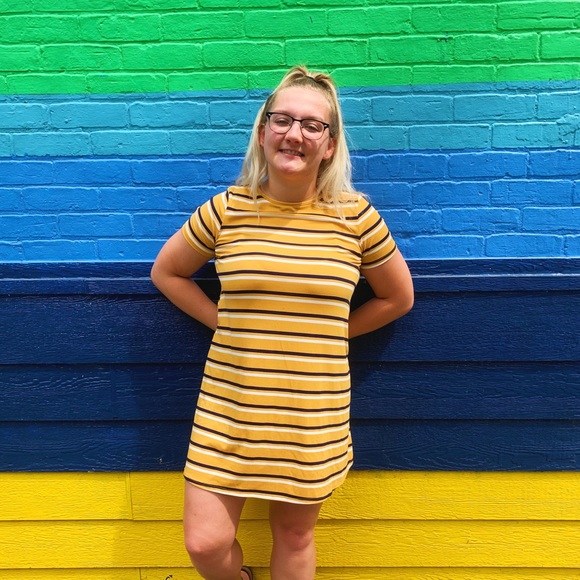 Profile Picture of Bailey Lindquist (@blindquist16) on Poshmark